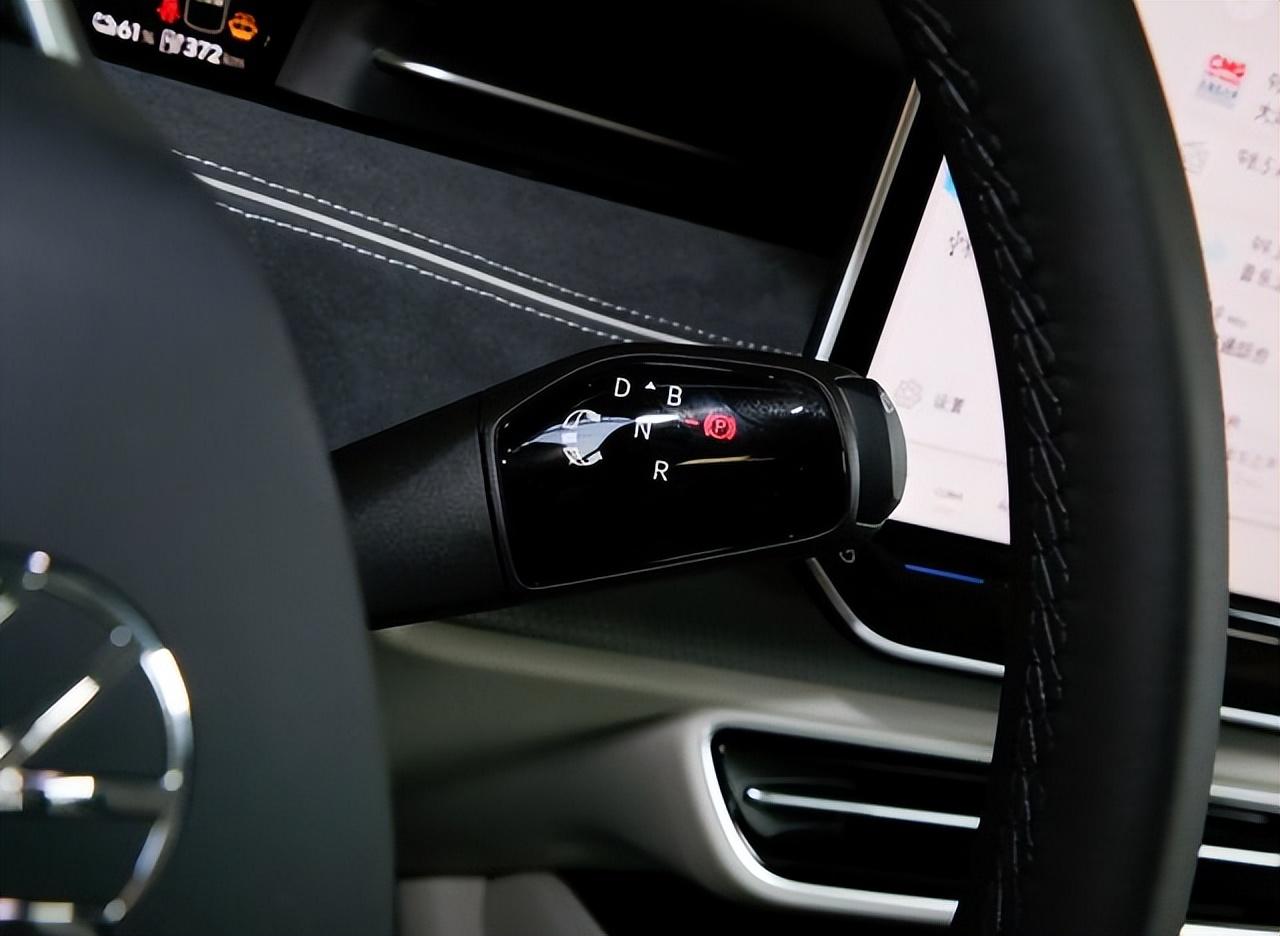 大眾新車來了,車長(zhǎng)4695mm,提供三套動(dòng)力組合,10月10日正式亮相