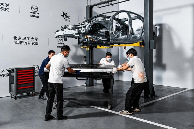 「四好」旗艦 安全共鑒 MAZDA EZ-6安全挑戰拆車大揭秘