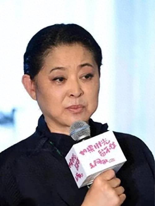 66歲倪萍回應整容傳聞:就是老了